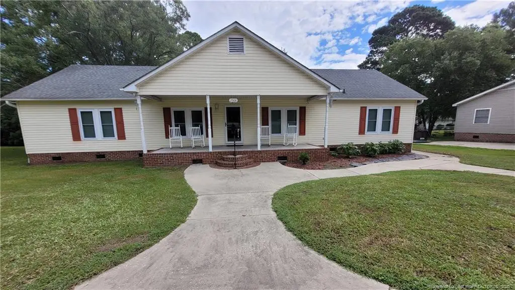 2508 N Roberts Avenue N, Lumberton, NC 28358 - Image #1