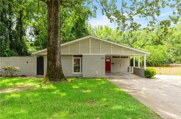 2203 Mcbain Drive, Fayetteville, NC 28305
