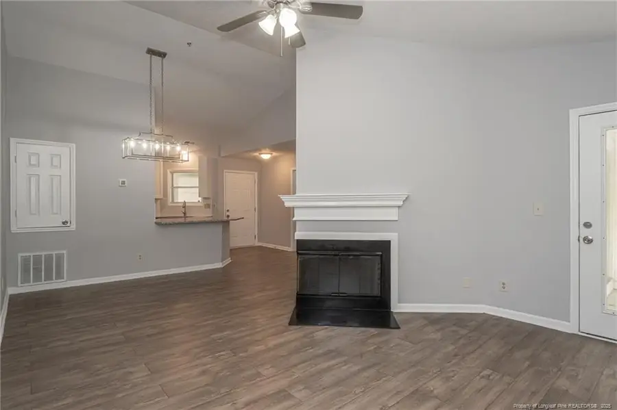 6736 Willowbrook Unit 4 Drive, Fayetteville, NC 28314 - Image #2