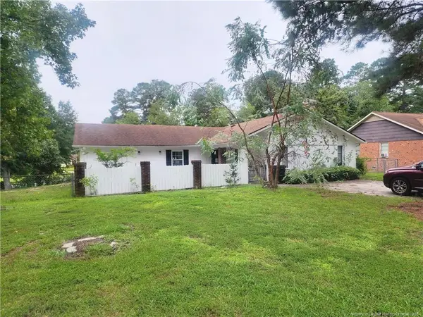 732 Sarazen Drive, Fayetteville, NC 28303