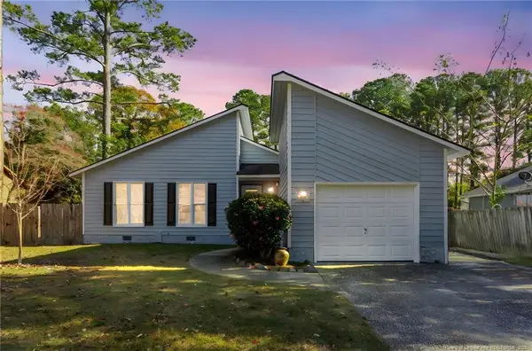 652 Dowfield Drive, Fayetteville, NC 28311