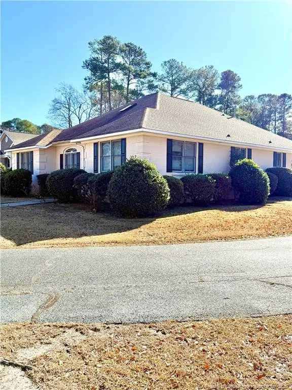 6208 Falkland Court, Fayetteville, NC 28311