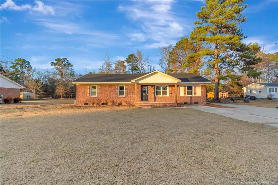 341 Bollinger Avenue, Lumberton, NC 28360 - #2