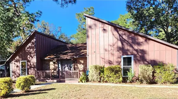 6804 Timbercroft Lane, Fayetteville, NC 28314