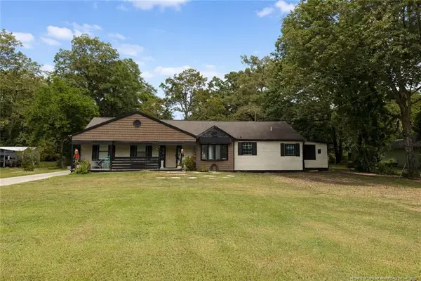 912 Main Street N, Raeford, NC 28376