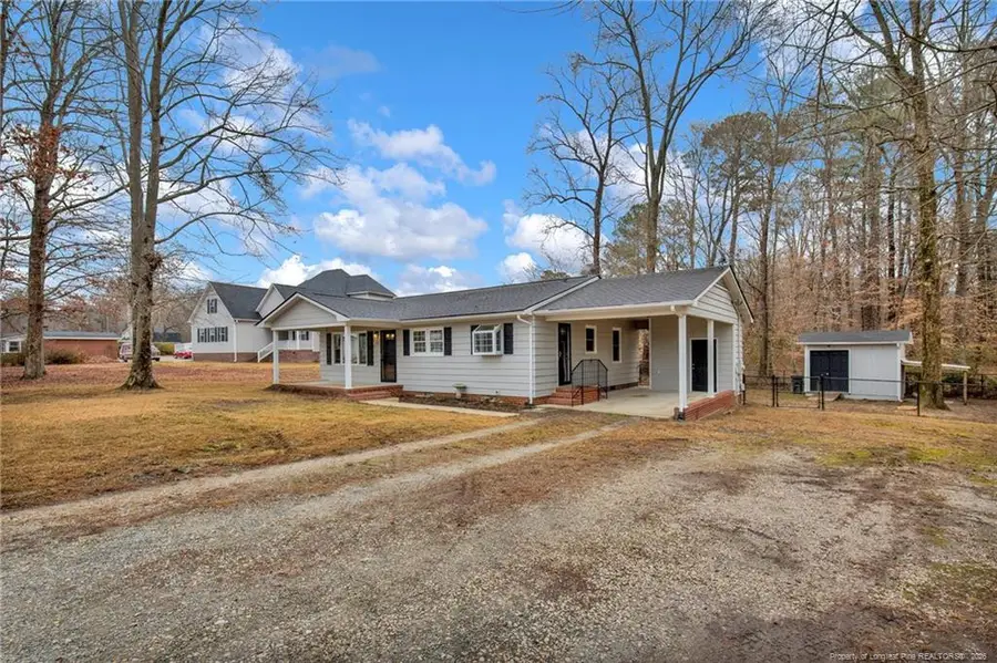 882 Middle Road, Fayetteville, NC 28312 - #2