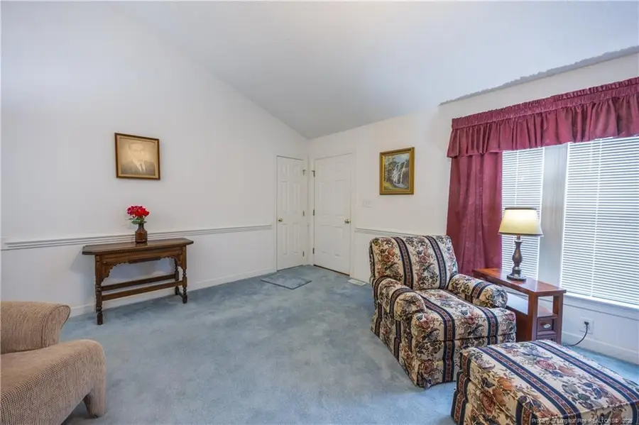 401 W Brocklyn Street, Benson, NC 27504 - #3