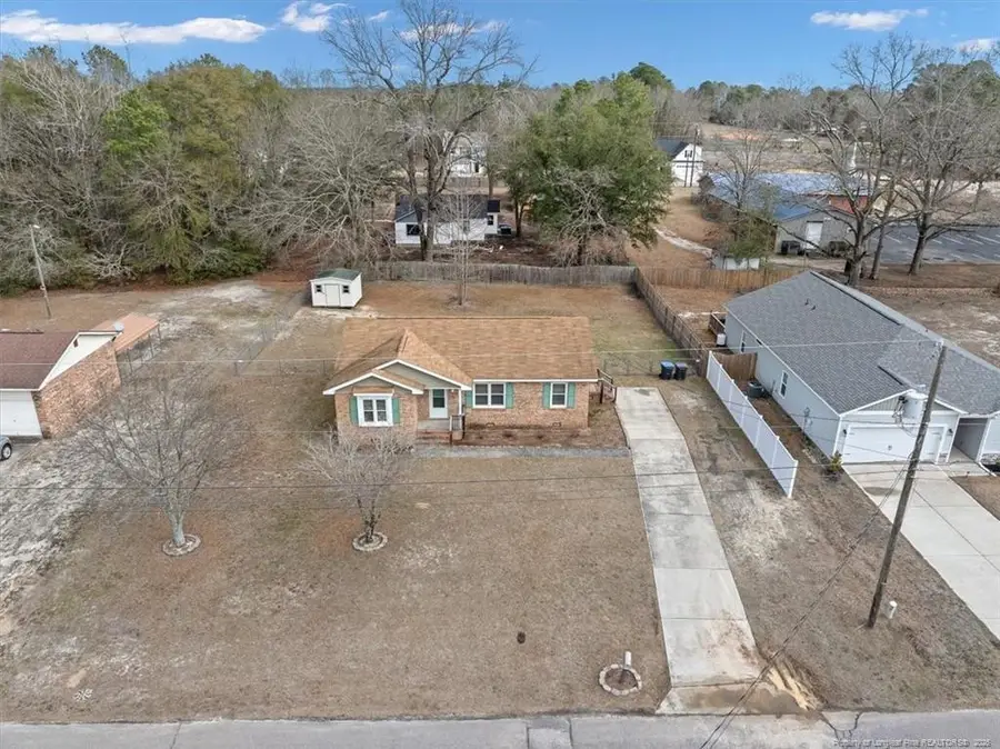 812 N Jackson Street, Raeford, NC 28376 - #2
