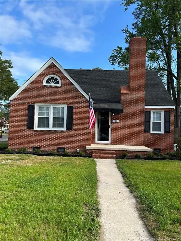 210 W 21st Street N, Lumberton, NC 28358