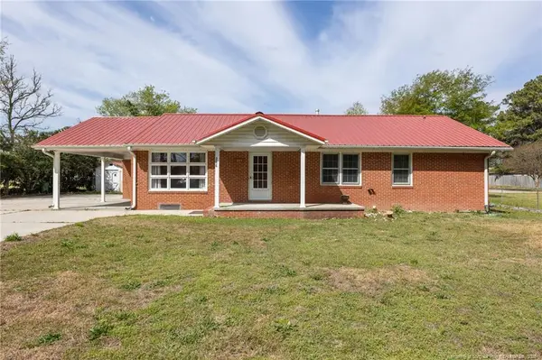 344 S 4th Street, Saint Pauls, NC 28384