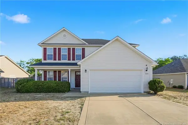 542 Gapway Court, Hope Mills, NC 28348