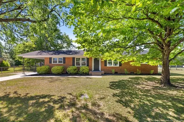 1433 Larkhall Drive, Fayetteville, NC 28304