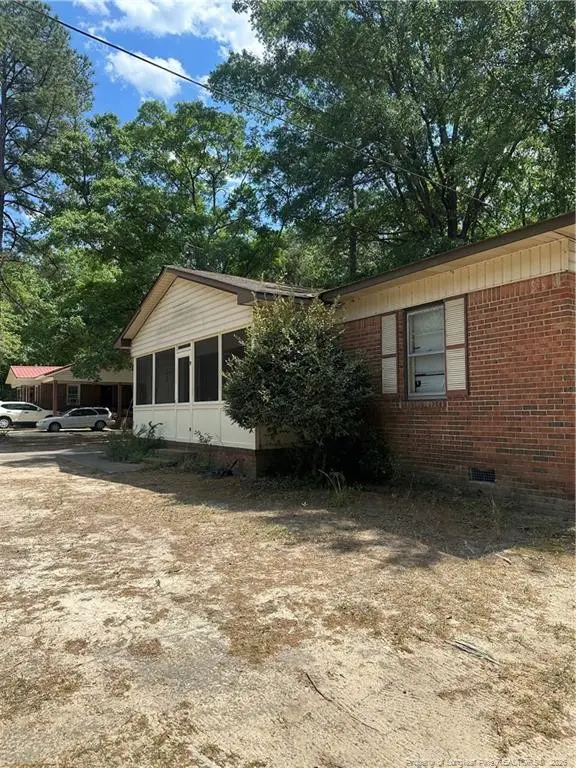 109 W Chestnut Street, Maxton, NC 28364 - #2