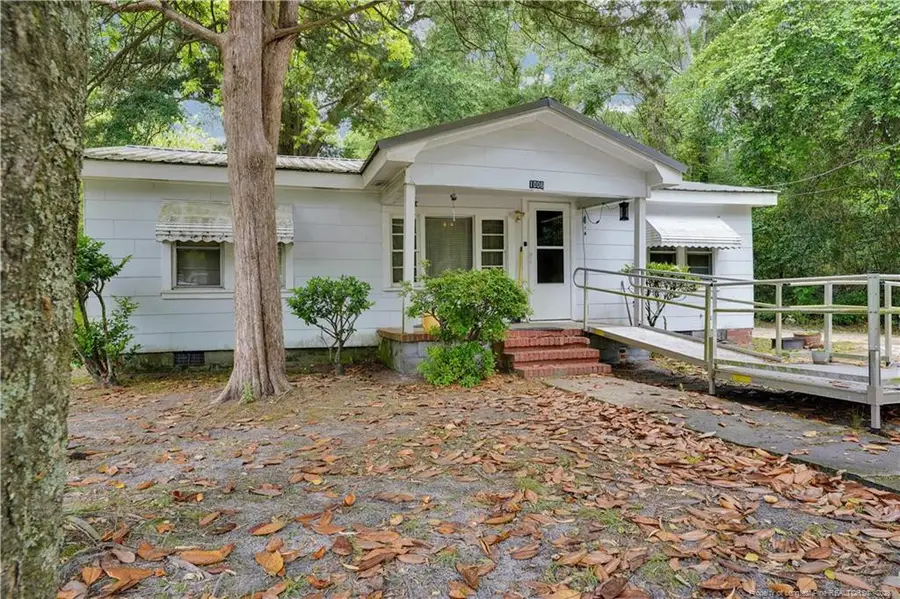 1006 James Street, Elizabethtown, NC 28337 - #2