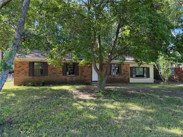 6559 Amanda Circle, Fayetteville, NC 28304