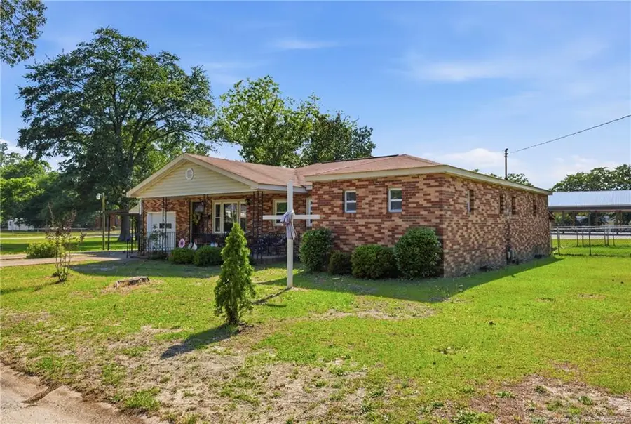 409 N 4th Street, Saint Pauls, NC 28384 - #2