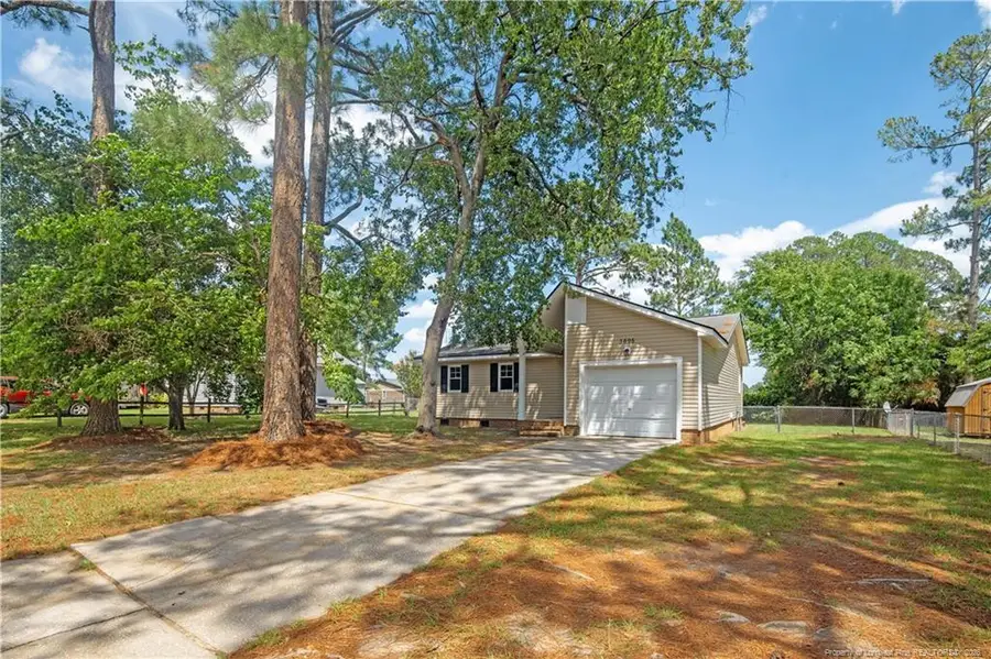 3695 Applegate Road, Hope Mills, NC 28348 - #2