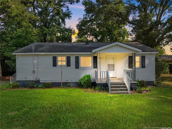 604 Calhoun Street, Clinton, NC 28328