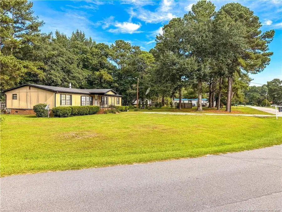 427 Lark Avenue, Lumberton, NC 28358 - #3