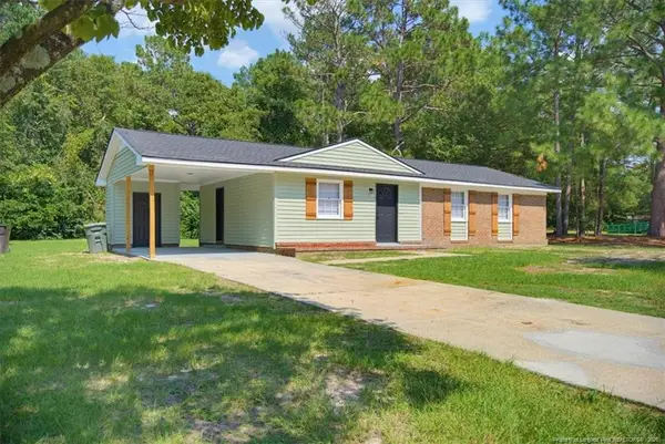 6612 Amanda Circle, Fayetteville, NC 28304