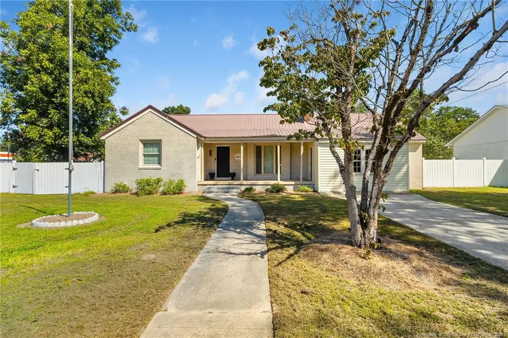 410 W Mclean Street, Saint Pauls, NC 28384 - #1