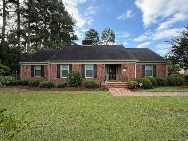 315 W Edinborough Avenue, Raeford, NC 28376
