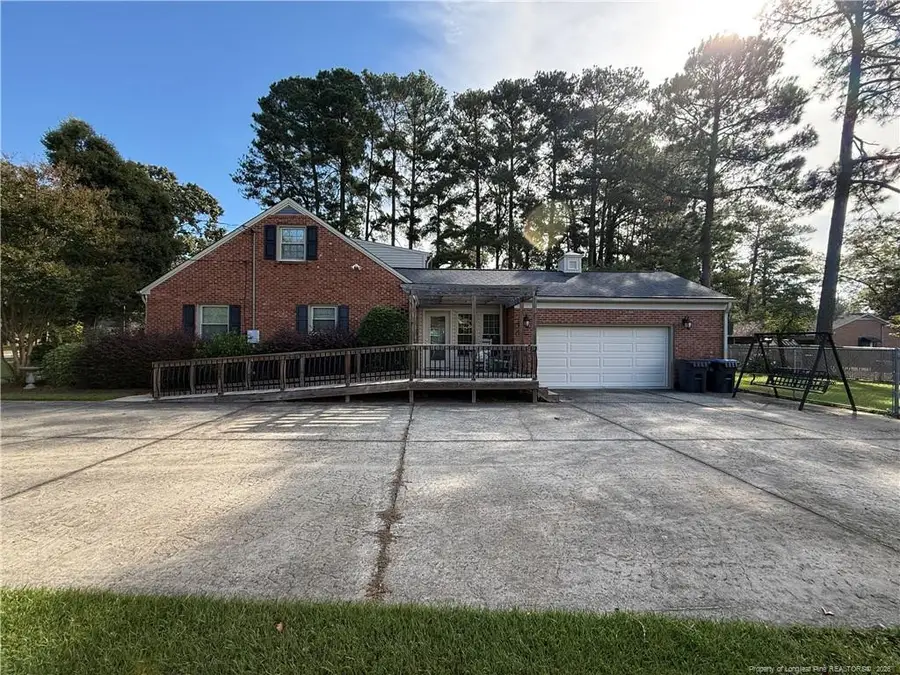 315 W Edinborough Avenue, Raeford, NC 28376 - #3