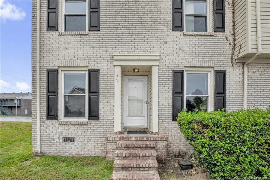 401 Kirkcaldy Court, Fayetteville, NC 28314 - #3