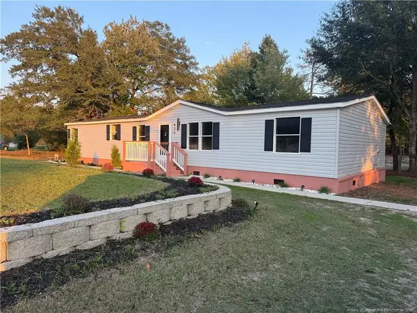 824 Shaker Town Road, Fayetteville, NC 28312