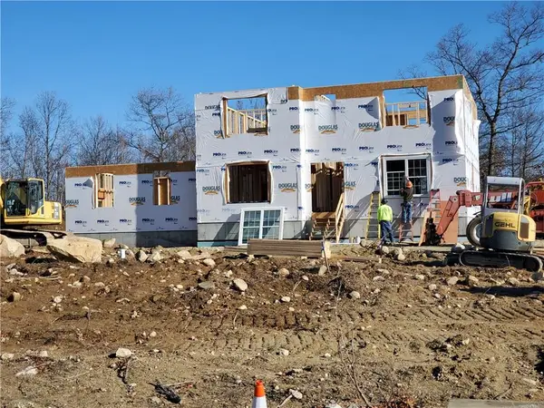 18 Carriage Way, Johnston, RI 02919