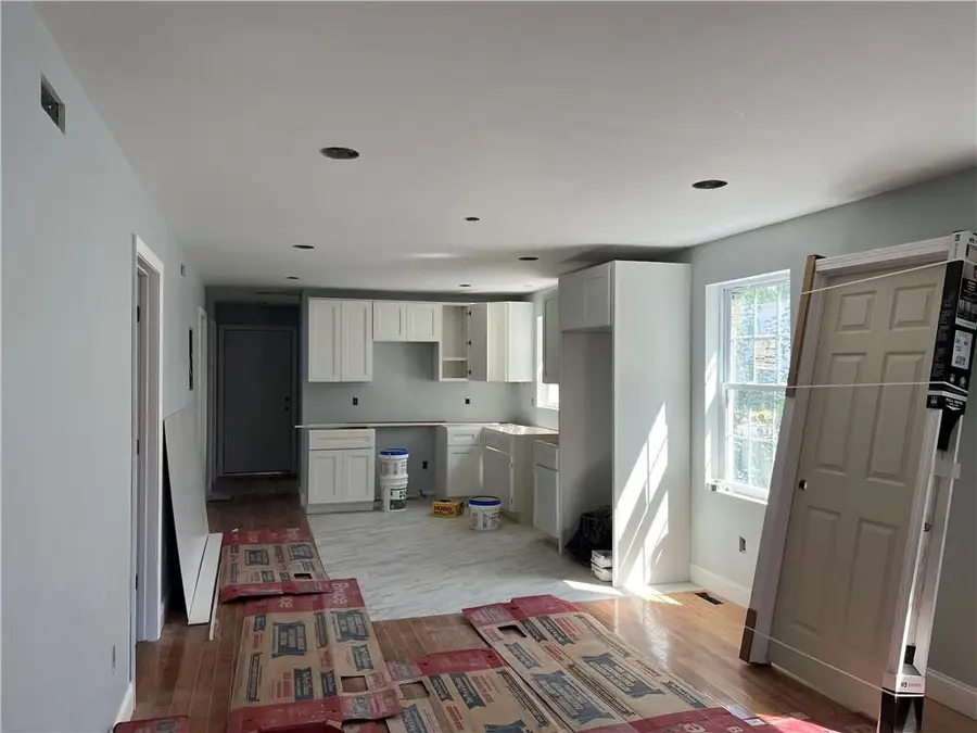 27 Moorefield Street, Providence, RI 02908 - Image #3