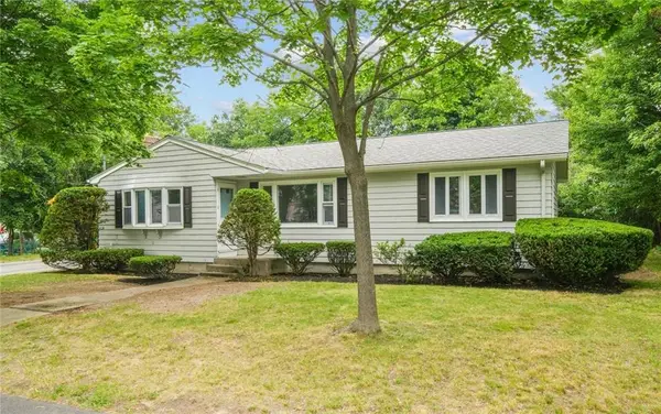 77 Kentucky Avenue, Warwick, RI 02888