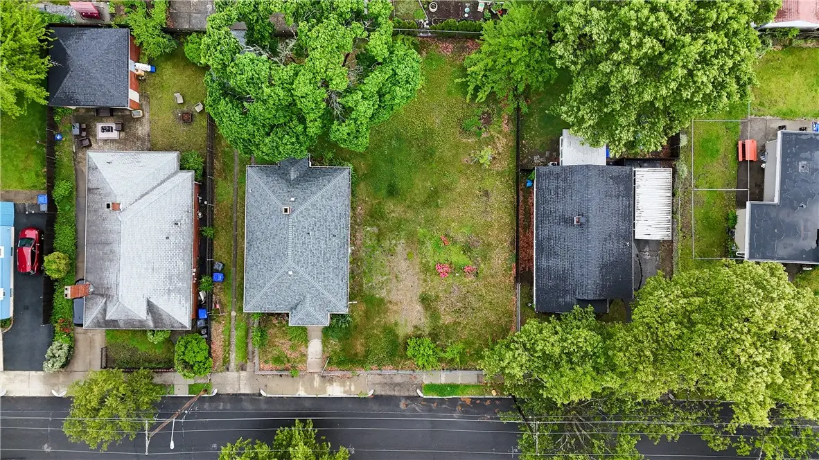 35 Riverview Avenue, Pawtucket, RI 02860 - #1