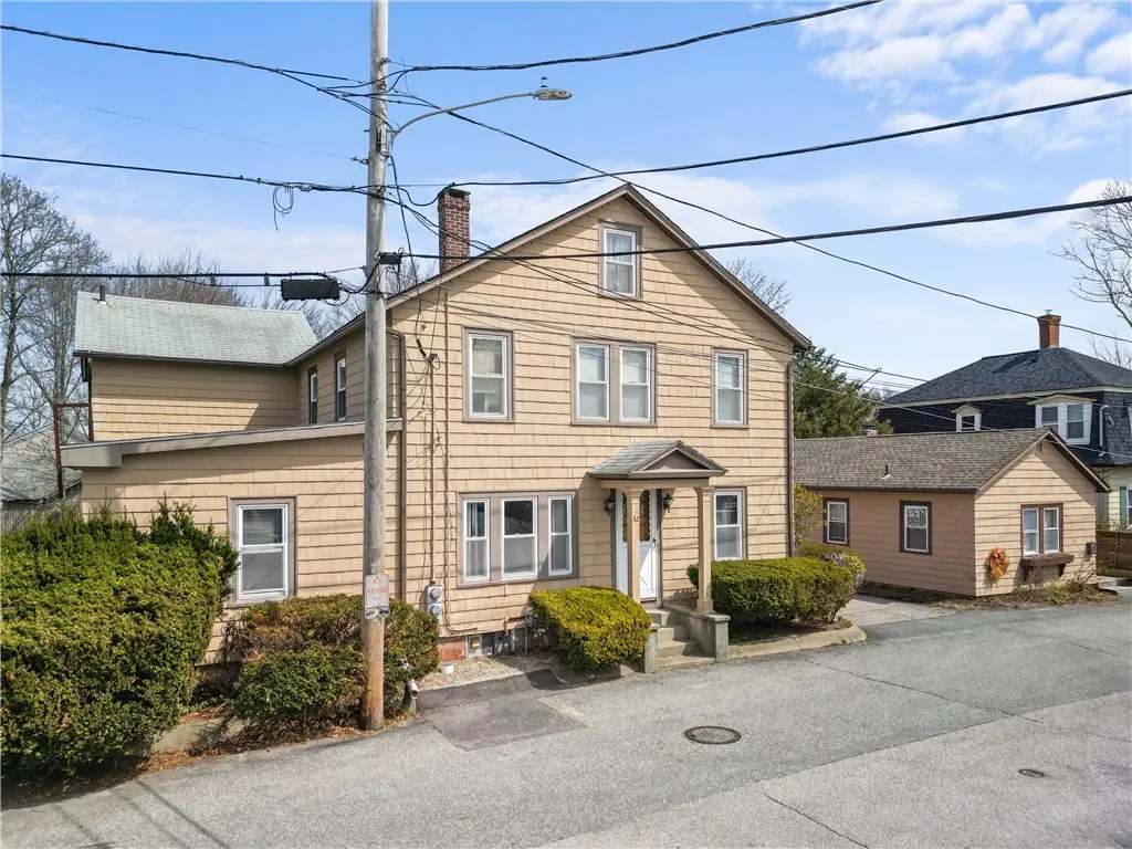 32 Union Street, East Greenwich, RI 02818 - Image #1