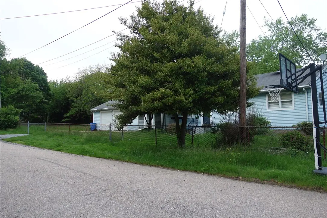 16 Pennsylvania Avenue, Jamestown, RI 02835 - Image #1