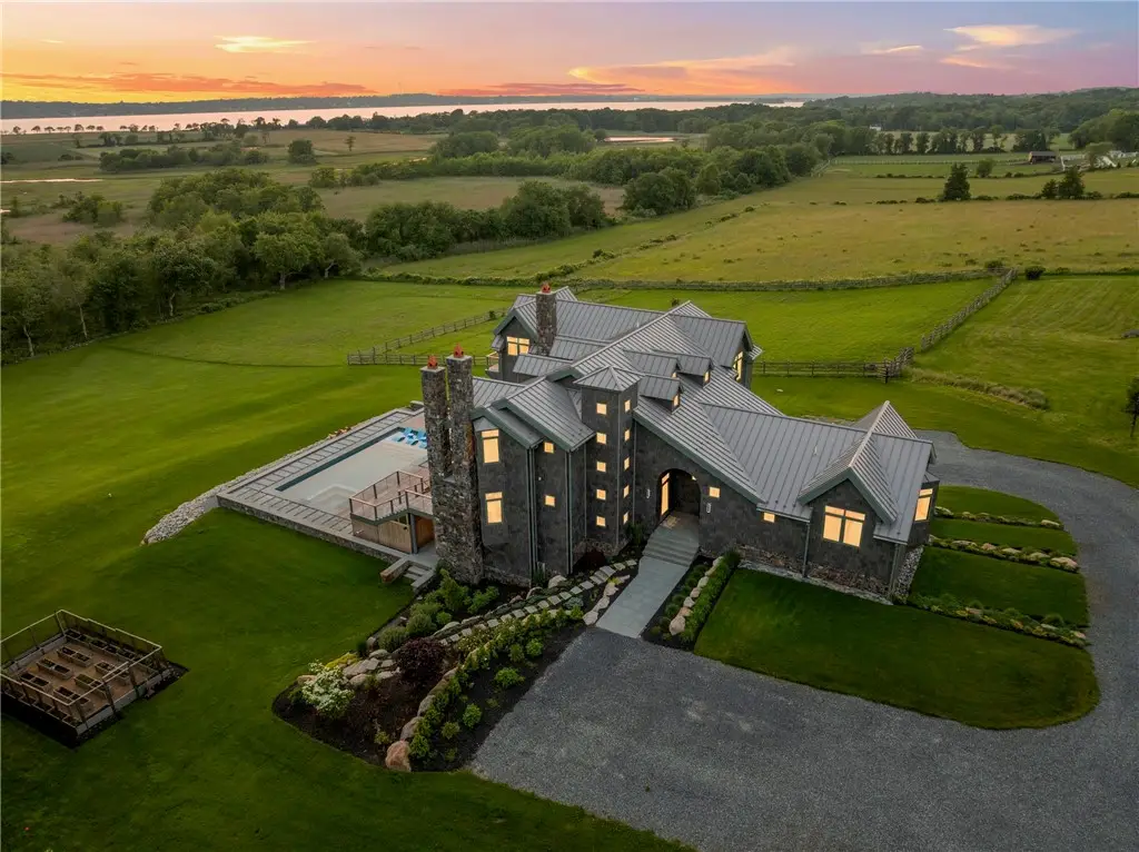 82 Nonquit Lane, Tiverton, RI 02878 - #1