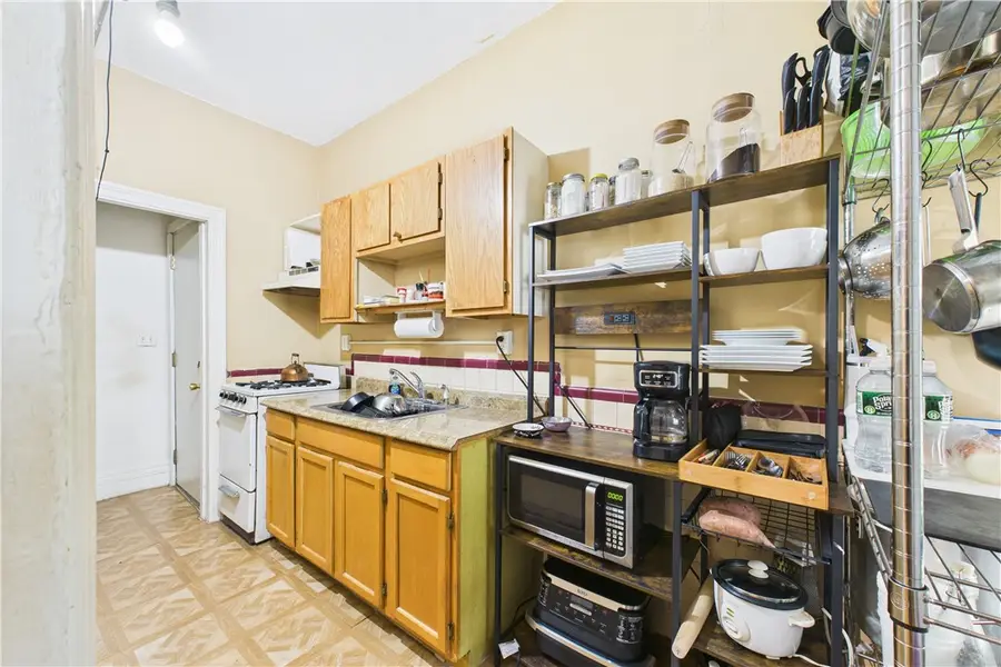 33 Adelaide Avenue, Providence, RI 02907 - Image #3