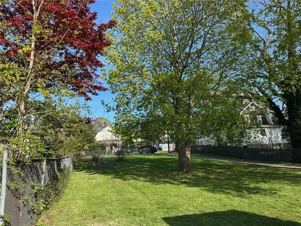 38 Newton Avenue, Westerly, RI 02891