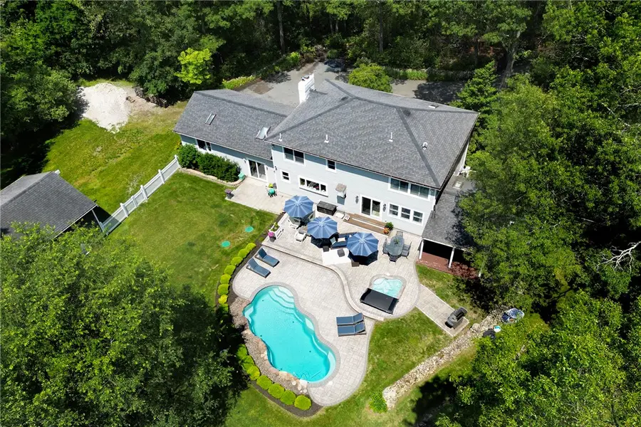 65 Knotty Pine Road, Tiverton, RI 02878 - Image #3