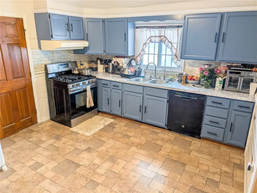 43 N Summit Street, Woonsocket, RI 02895 - #2