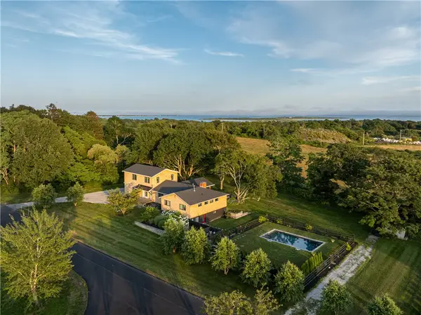 16 Sachuest Drive, Middletown, RI 02842