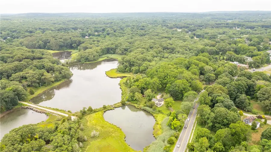 194 Phillips Street, North Kingstown, RI 02852 - Image #2