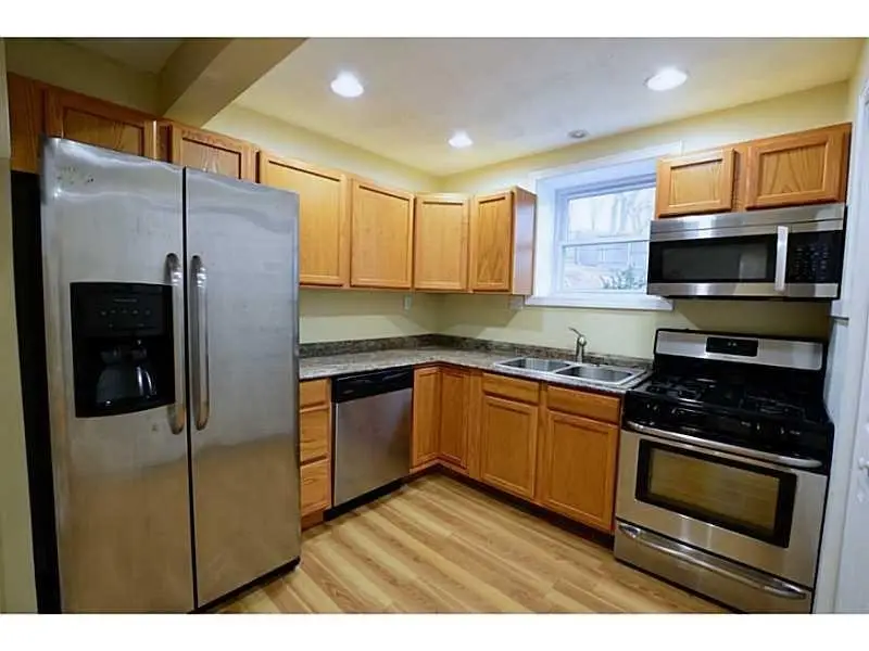 38 New London Avenue, West Warwick, RI 02893 - Image #3