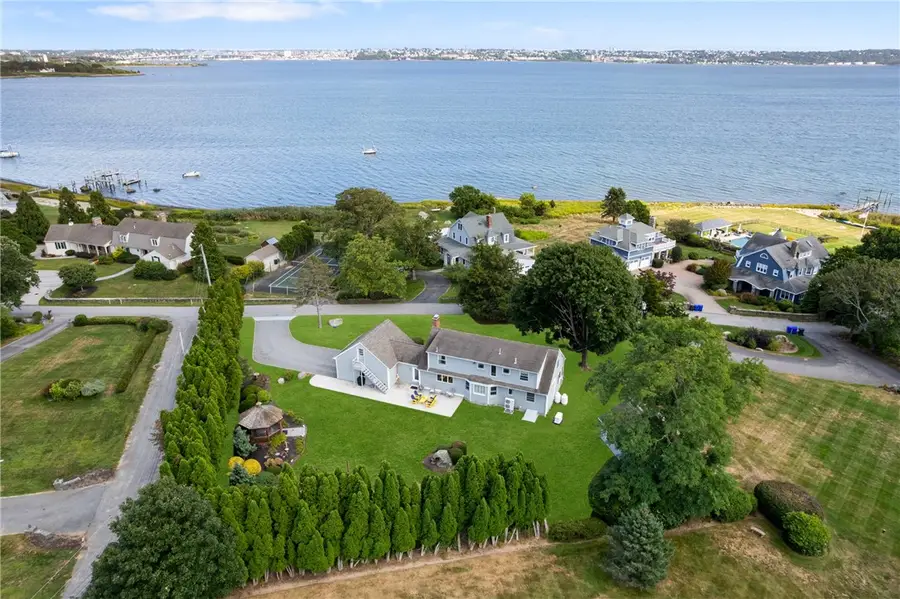 11 Stonegate Road, Warren, RI 02885 - Image #2