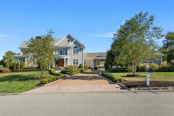 95 Devin Drive, Portsmouth, RI 02871