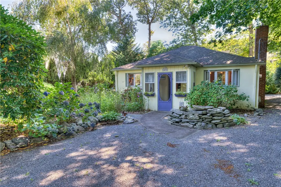 47 Wake Robin Trail, Saunderstown, RI 02874 - Image #1