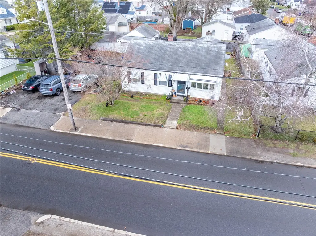 496 Beverage Hill Avenue, Pawtucket, RI 02861 - Image #1