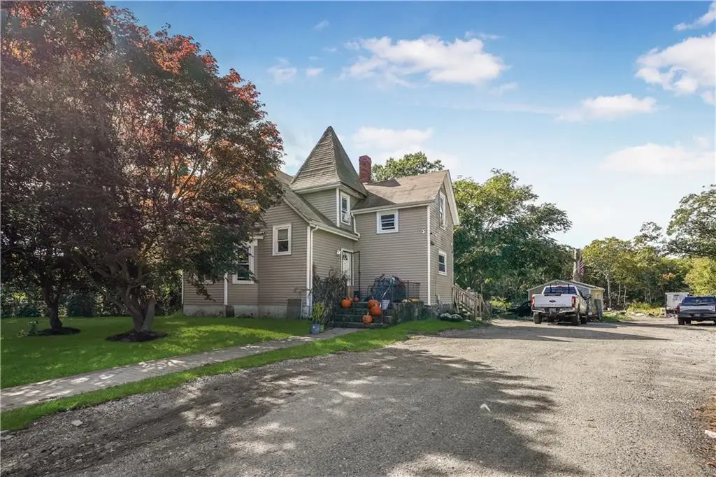 185 Stafford Road, Tiverton, RI 02878 - Image #1