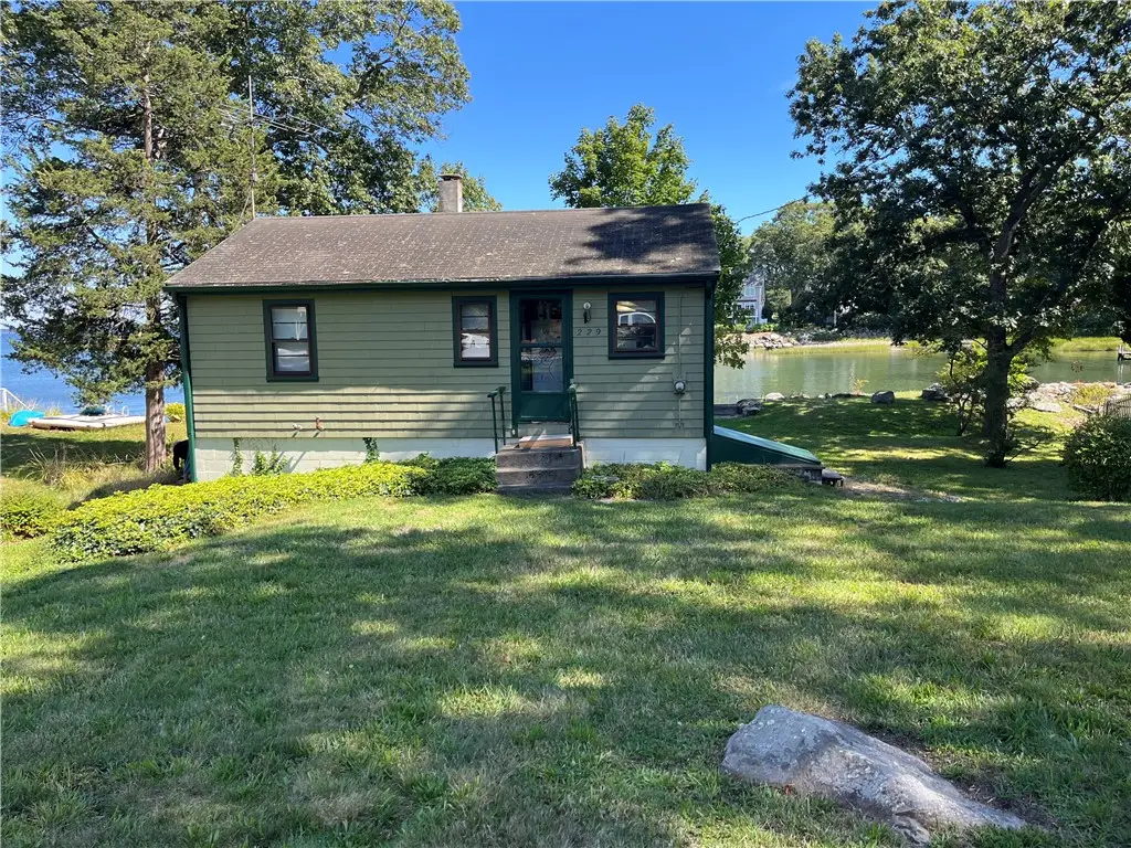 229 Earle Drive, North Kingstown, RI 02852 - Image #1