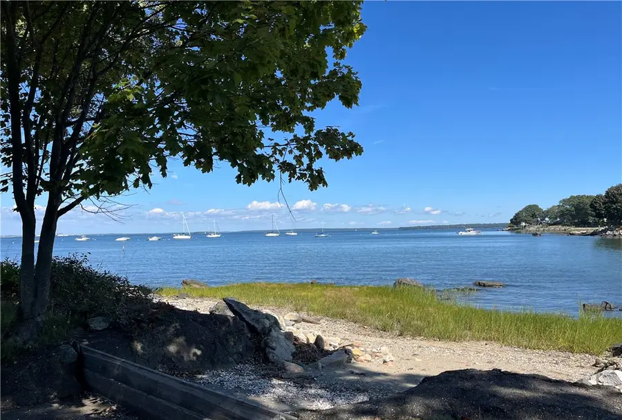 229 Earle Drive, North Kingstown, RI 02852 - Image #3